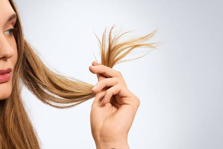 Redken-2026-Dry-Ends-Oily-Roots-Article-Image