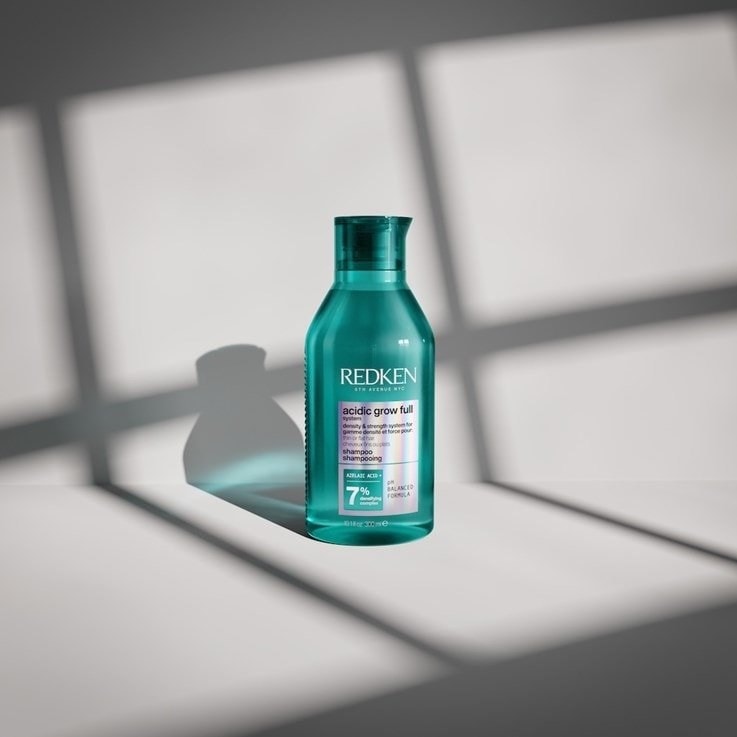 Redken 2025 Acidic Grow Full System Shampoo Still
