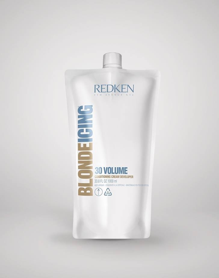Le révélateur en crème revitalisant Redken Blonde Icing 30 Vol/Litre  